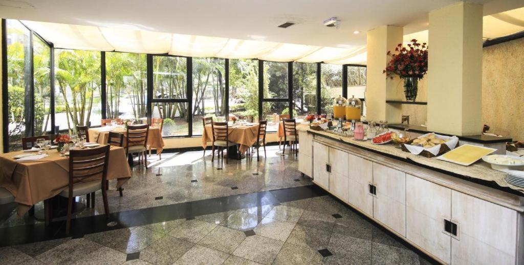 Bienal Ibirapuera Un409 Hotel